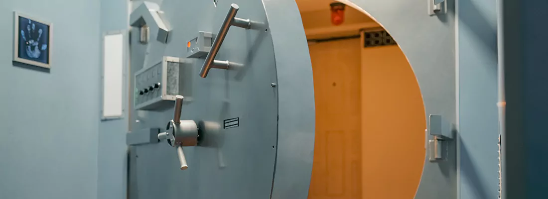Vault and Safe locksmith services in Pinewood, FL